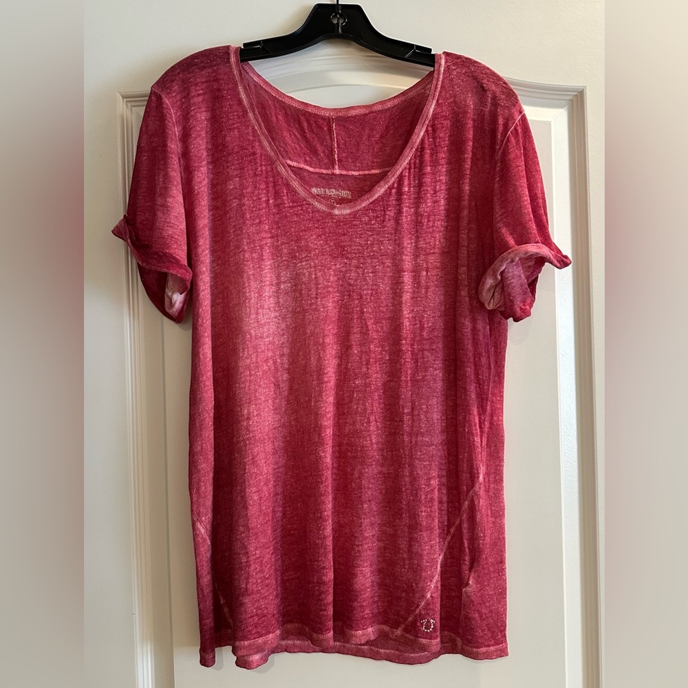 True Religion Linen Loose Fitting Tee, with bling embellishment. Size Small